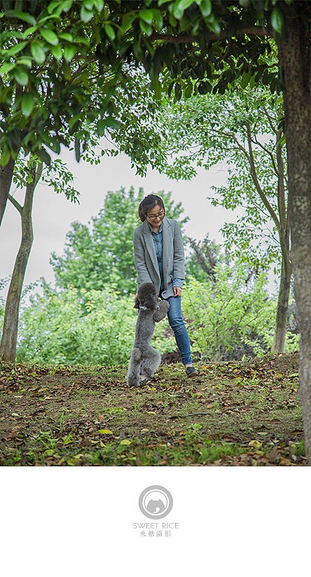 美少女和大长腿的小二黑（图ZNDg5NjYwNDA=） - 宠物摄影 - 站酷设计师挂糖原创素材 - 站酷ZCOOL