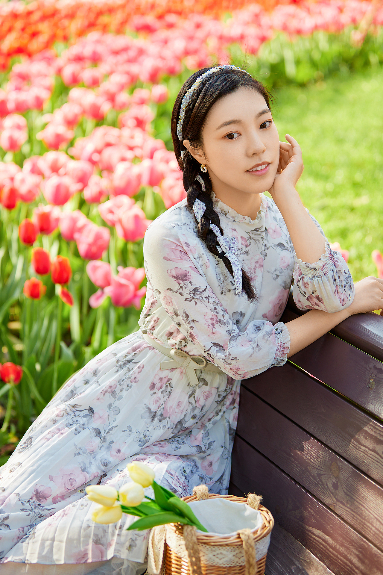 郁金香（圖ZMjkzNTQ5MDg0） - 人像攝影 - 站酷設(shè)計師醉途行攝原創(chuàng)素材 - 站酷ZCOOL