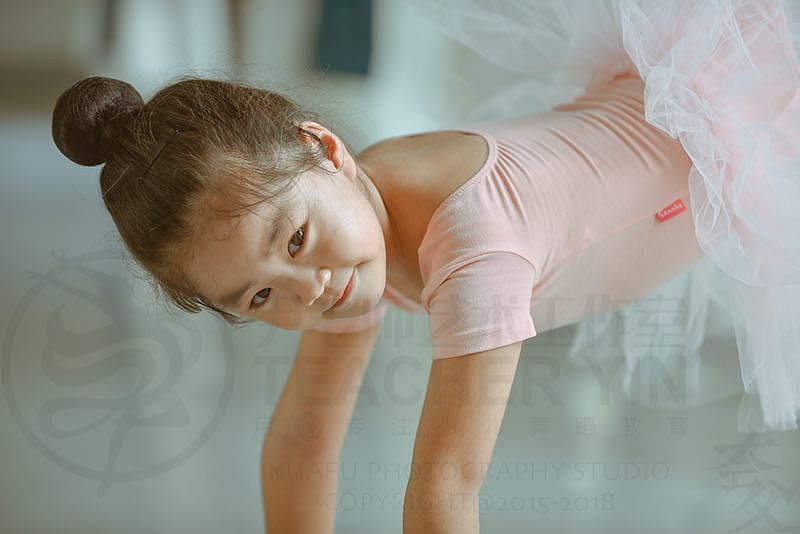 尹夢瑤尹老師藝術(shù)工作室學(xué)員大照（圖ZODU5MjM4MjQ=） - 人像攝影 - 站酷設(shè)計師尹老師原創(chuàng)素材 - 站酷ZCOOL