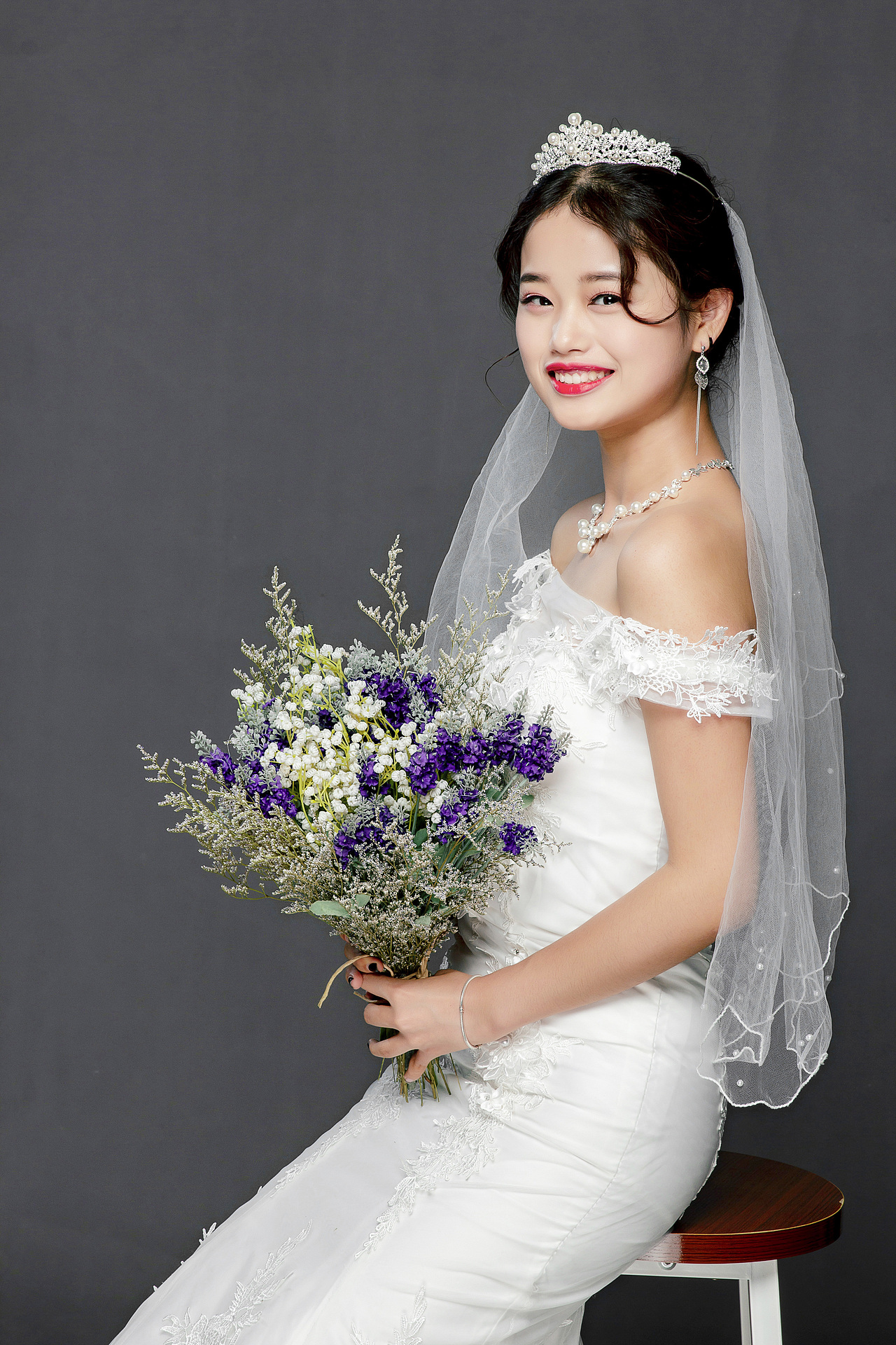 《图片》棚拍婚纱