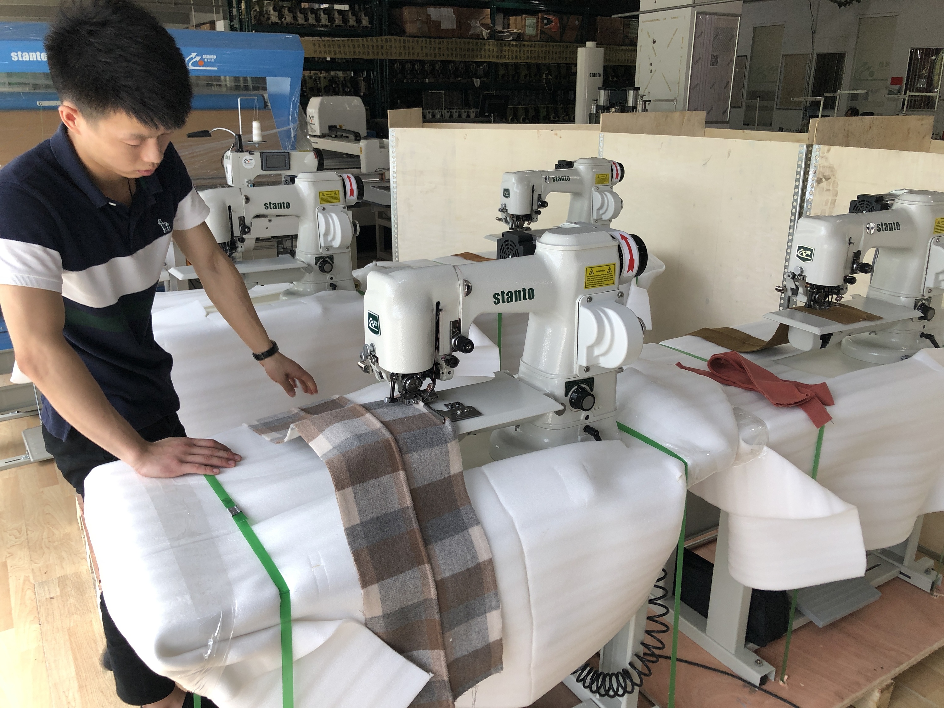 高级双面羊绒大衣仿手工缝纫机,也称双面呢暗缝机