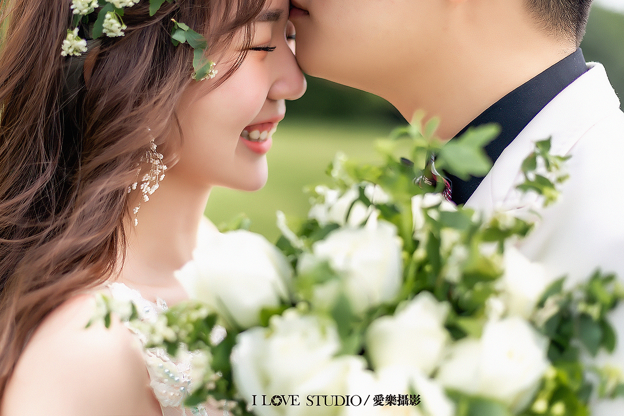 爱乐摄影原创作品——《湖边风情》