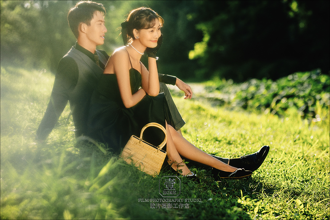 我的法式轻复古婚纱照,在朋友圈赞爆了。