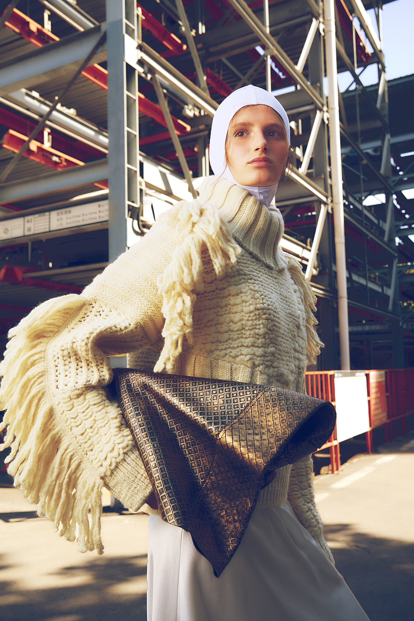 时尚拍摄创作|机械停车场也能出大片