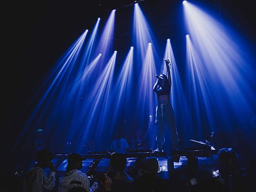 c4 0409（個(gè)人主頁-ZNTIxOTEzNDg=） - 人像攝影 - 站酷設(shè)計(jì)師攝影師劉歡歡原創(chuàng)素材 - 站酷ZCOOL