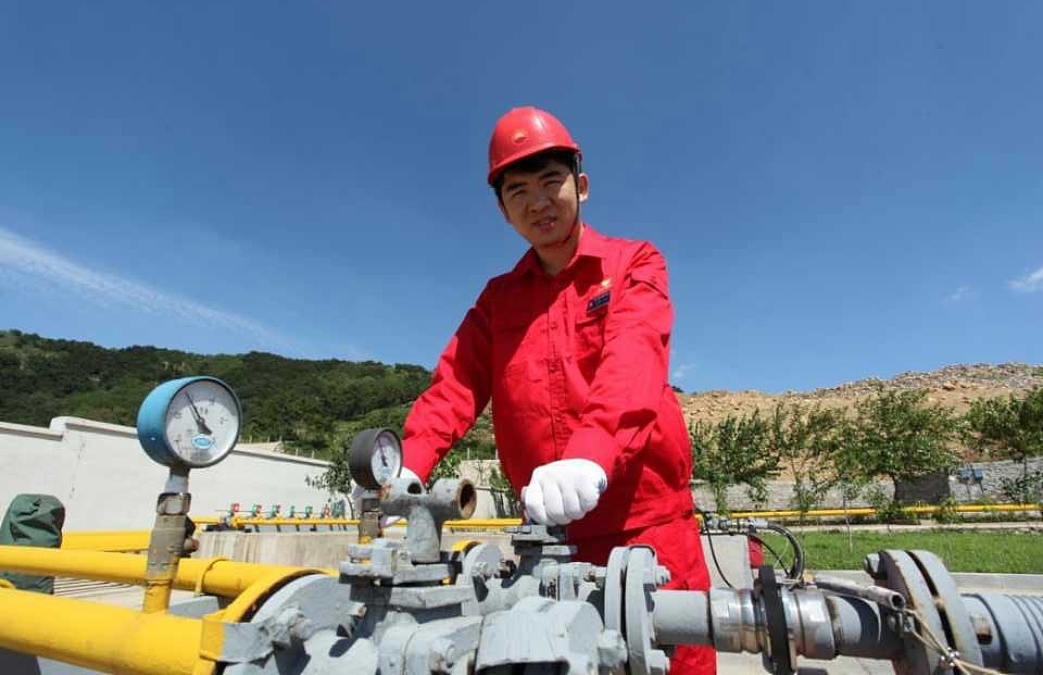 工业产品摄影,企业宣传摄影,大连产品样本摄影设计