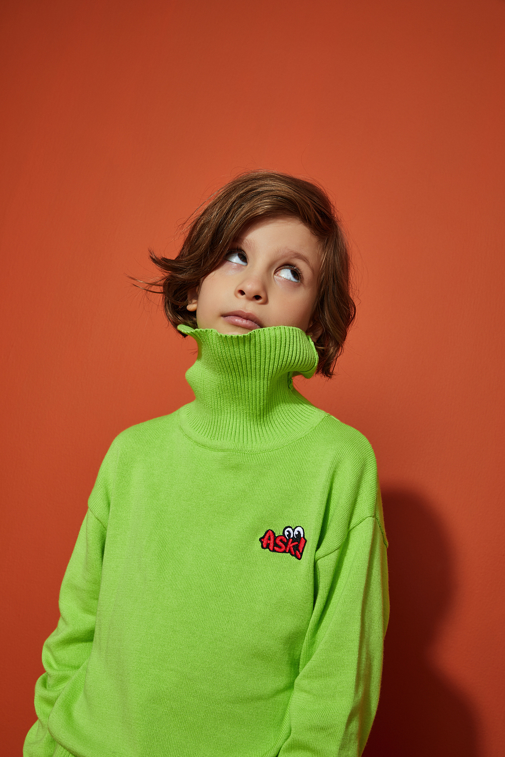 瓦达西瓦精神小伙