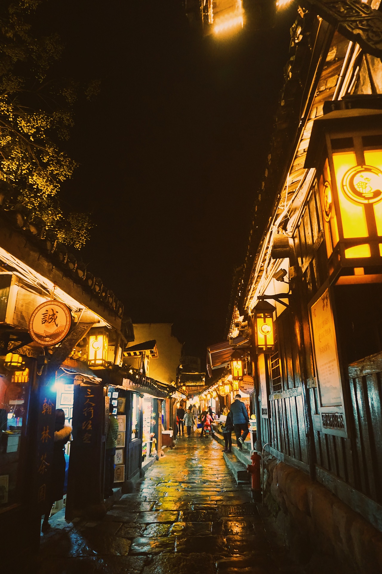 重庆夜未眠。