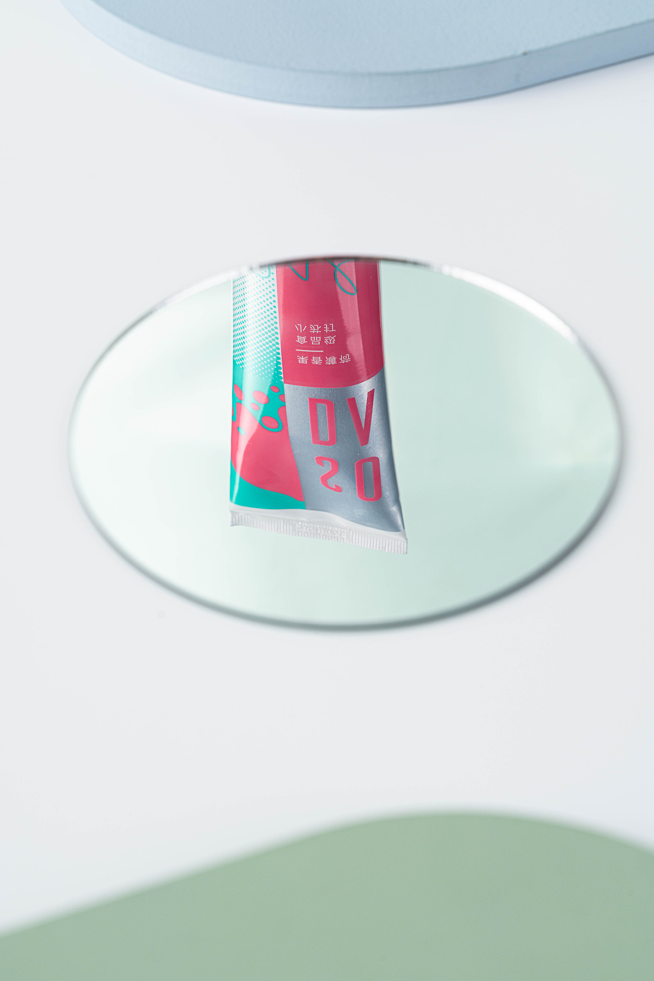 小苏打多效护理牙膏-创意拍摄