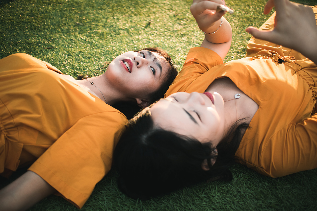 大学校园闺蜜照（图ZMTc2MzE0MzQw） - 人像摄影 - 站酷设计师mm同学原创素材 - 站酷ZCOOL