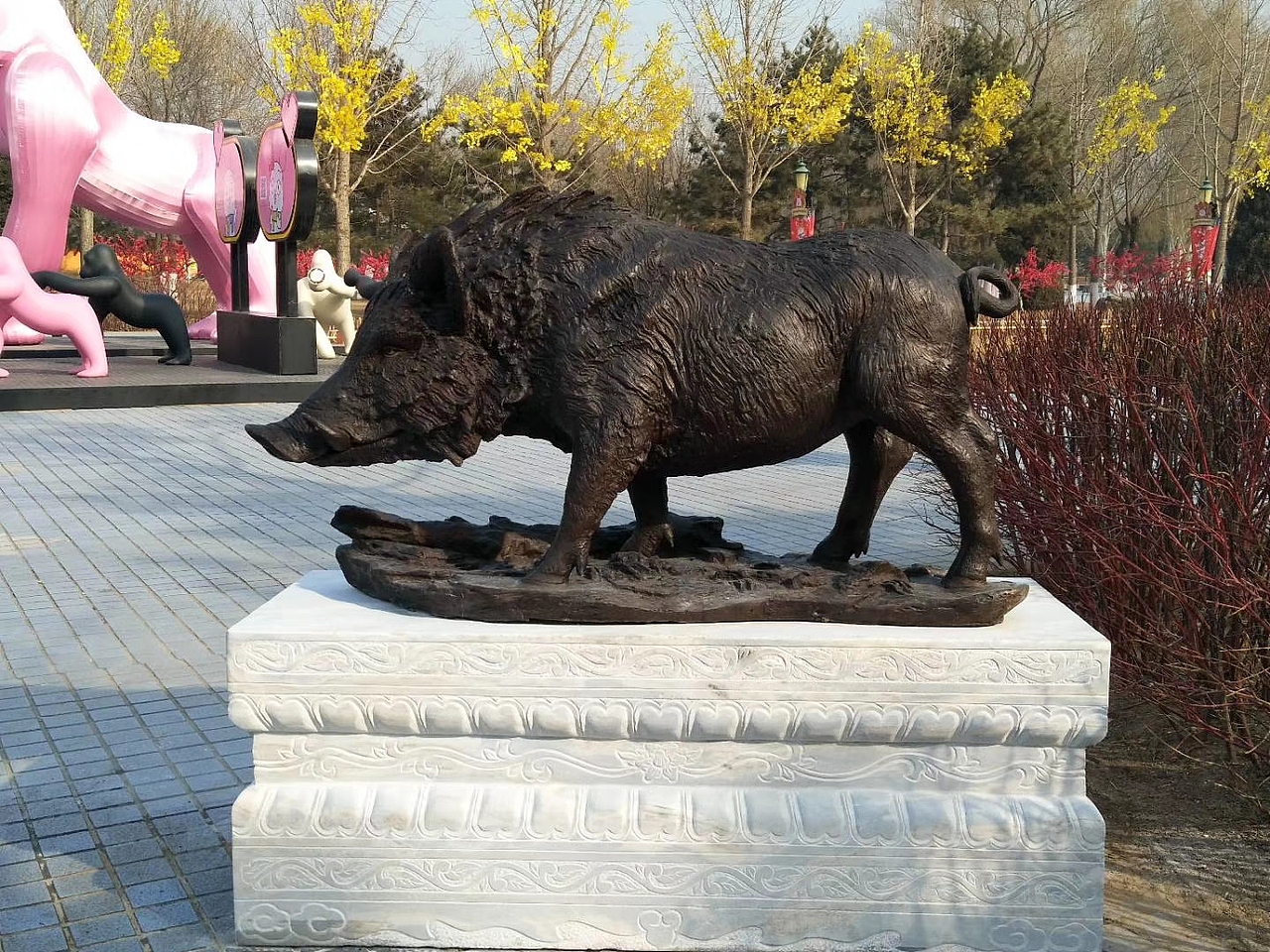 野猪雕塑