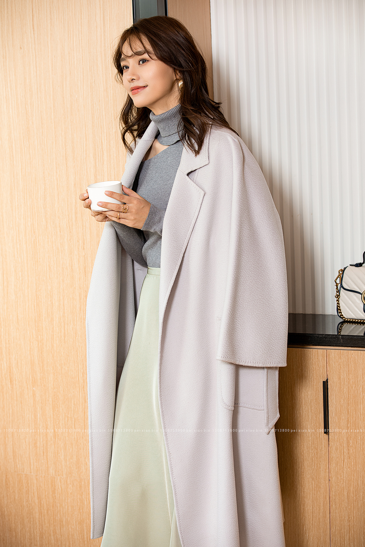 羊绒大衣拍摄1（图ZMjIyOTY0MTIw） - 人像摄影 - 站酷设计师花路牛牛原创素材 - 站酷ZCOOL