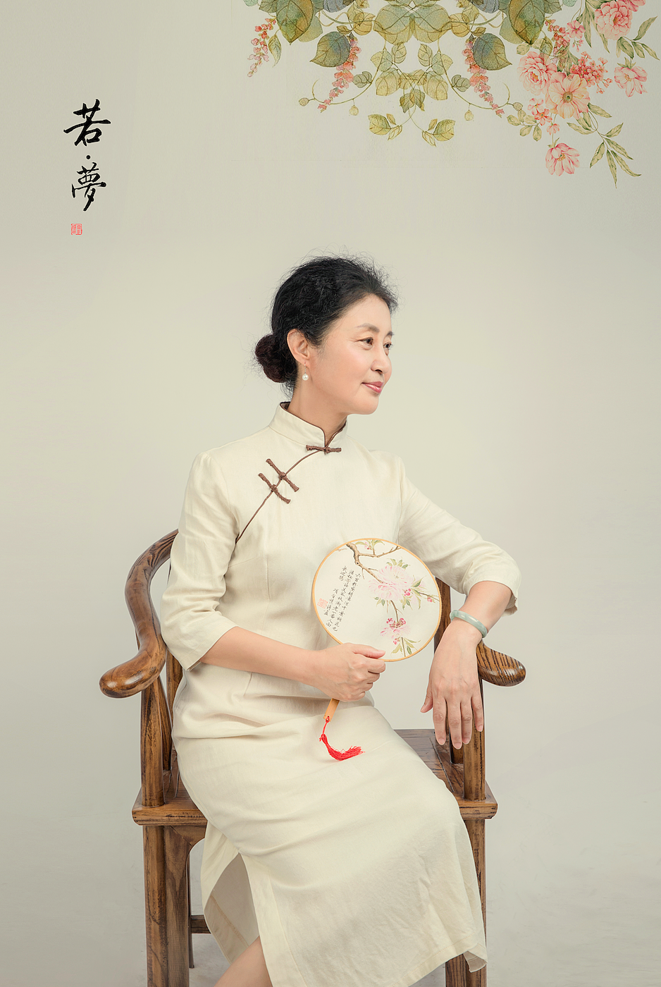 海口约拍送给妈妈的好礼物工笔画写真