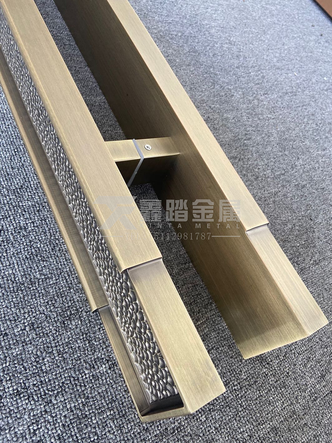 内蒙古青古铜铝板雕刻拉手、蕴藏无限精雕工艺装饰美