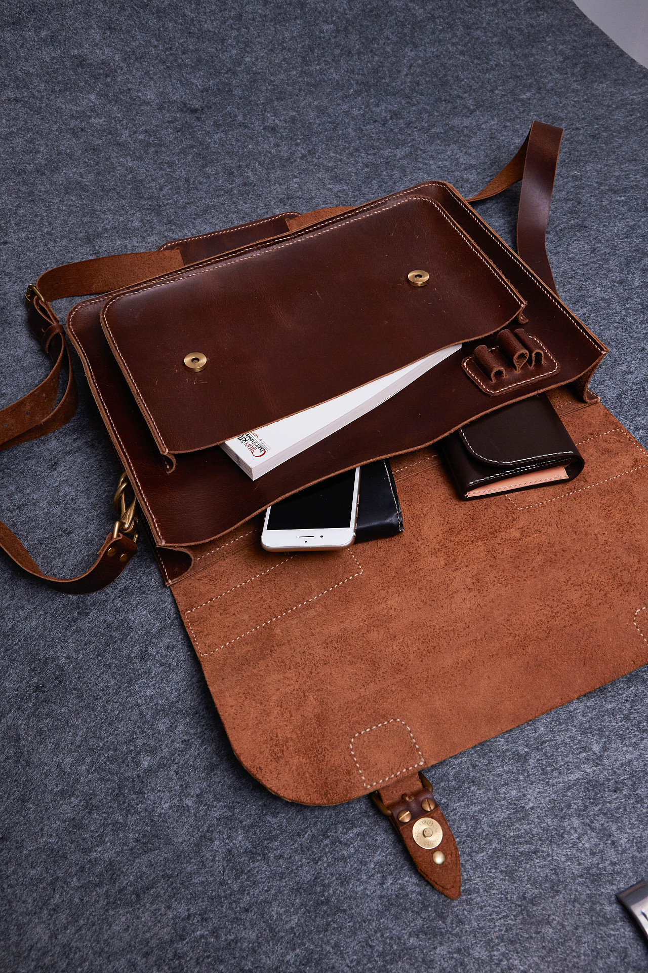 mortal3疯马皮剑桥包