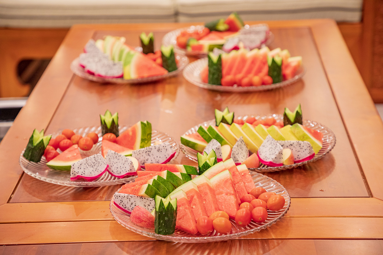 果盘碟子盘子喜糖茶壶迎宾台喜字贴名册红酒酒杯