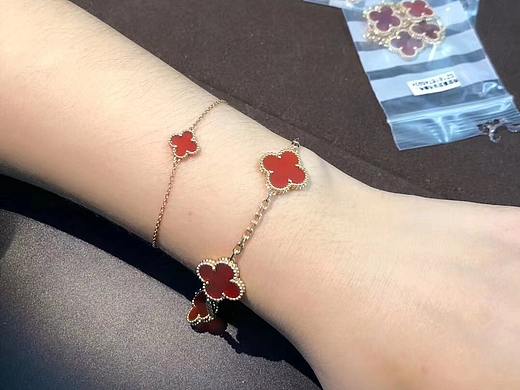 ＋我薇定制珠宝，看资料里