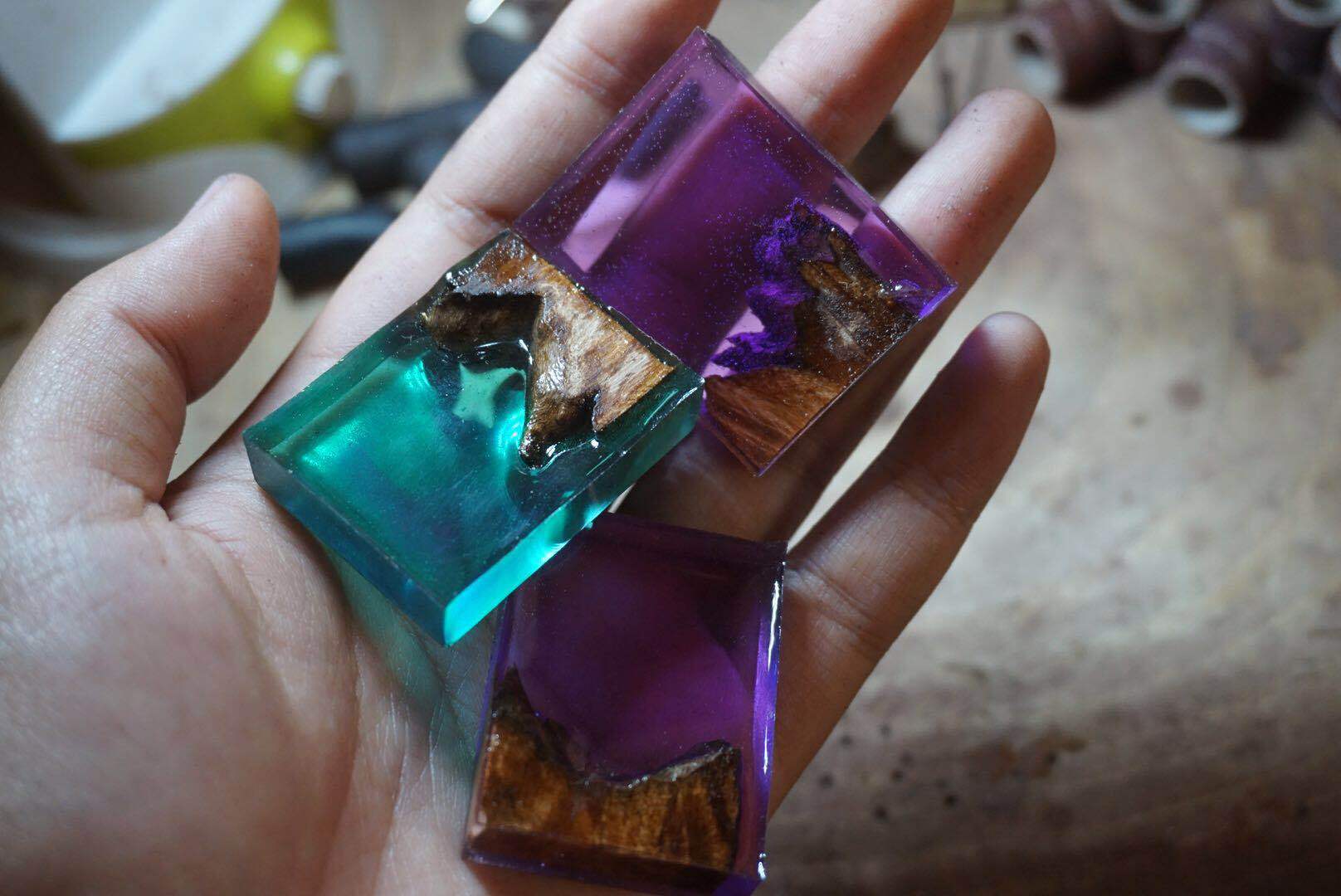 滴胶木鱼尾吊坠