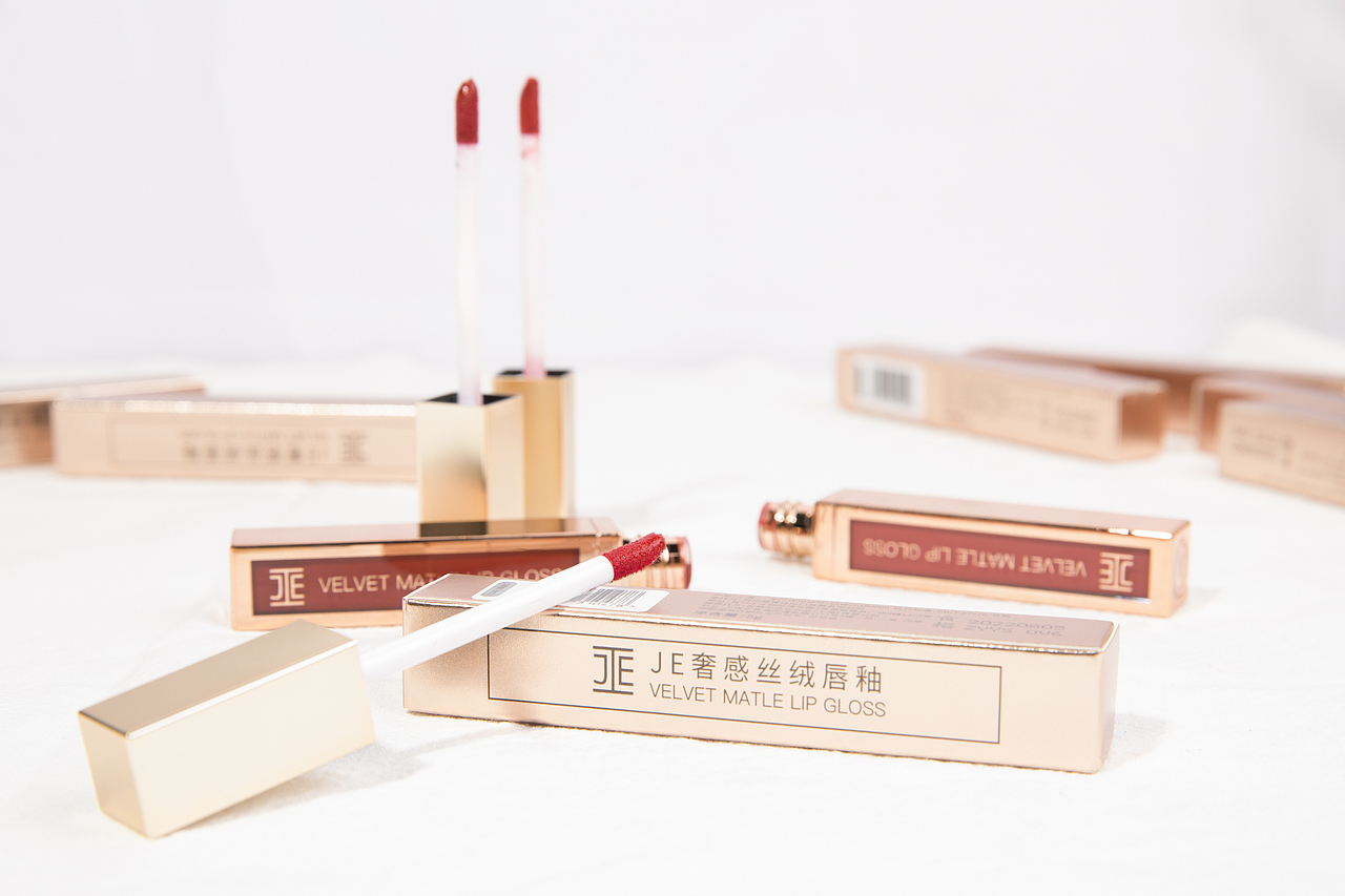 JE奢感丝绒唇釉三色
