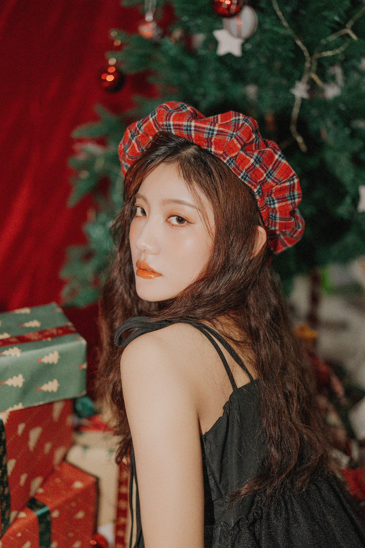 圣诞节（图ZMjgyOTQwMDYw） - 人像摄影 - 站酷设计师拍照的嘎嘎鸭原创素材 - 站酷ZCOOL