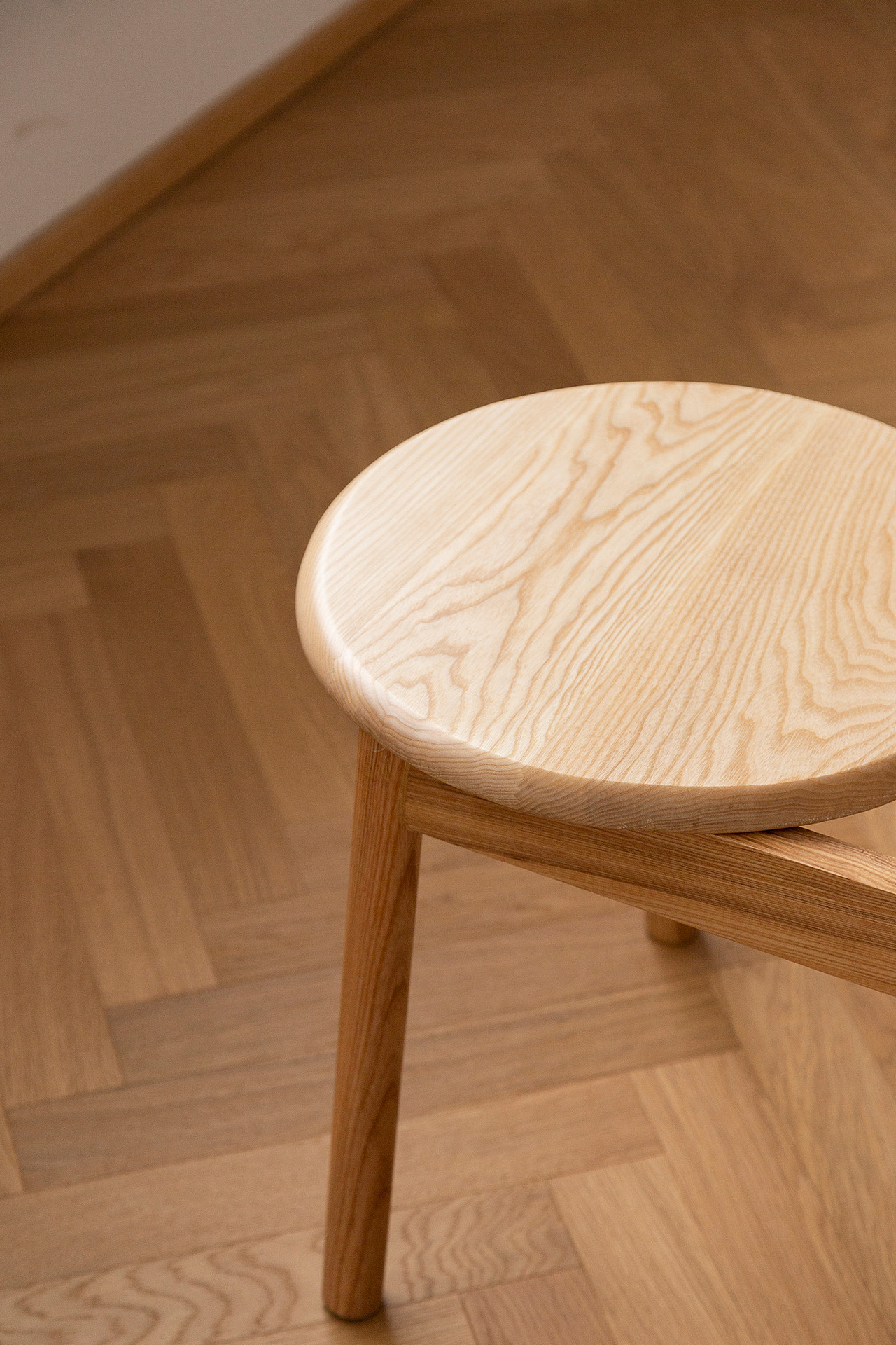 半圆凳子（图ZMjk4ODM4Mzky） - 其他工业/产品 - 站酷设计师川田野产品新闻发原创素材 - 站酷ZCOOL