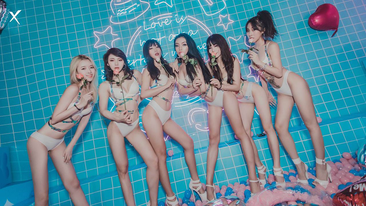 情人节（图ZMjIyMjQxMDk2） - 人像摄影 - 站酷设计师商业摄影师周Sir原创素材 - 站酷ZCOOL