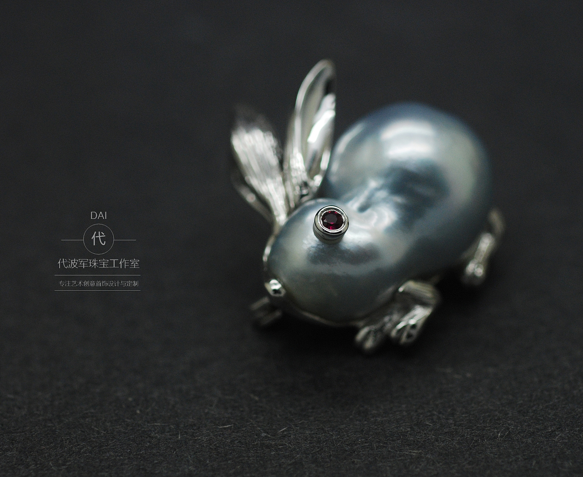 巴洛克异形珍珠,异形海水珍珠,代波军艺术珠宝工作室原创作品,艺术首饰——成品图