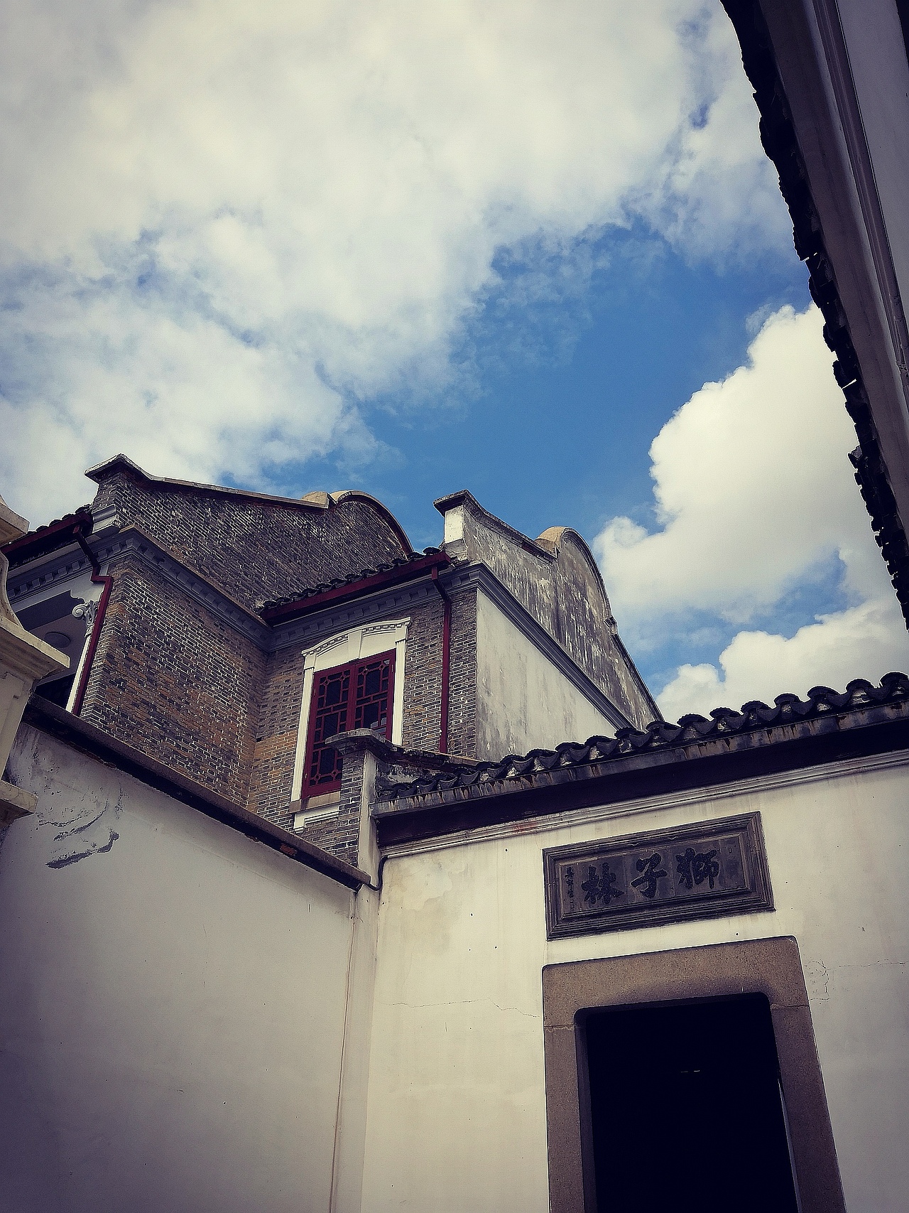 camera Raw 稍微处理一下。