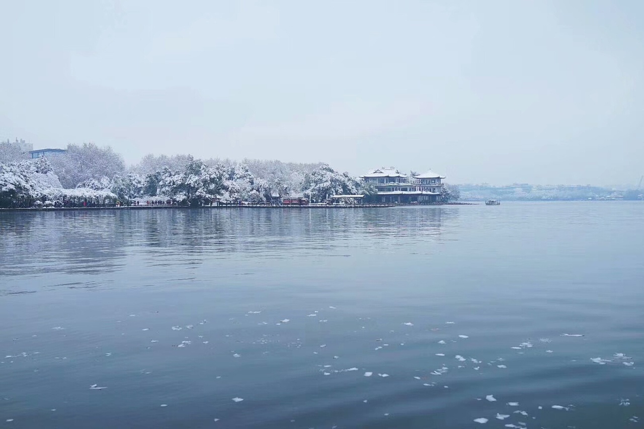 冬天雾凇岛风光高清图片下载-正版图片500746687-摄图网