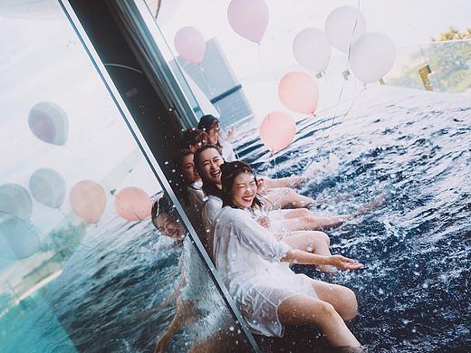 是谁来自山川湖海，却囿于昼夜厨房与爱 | 三亚