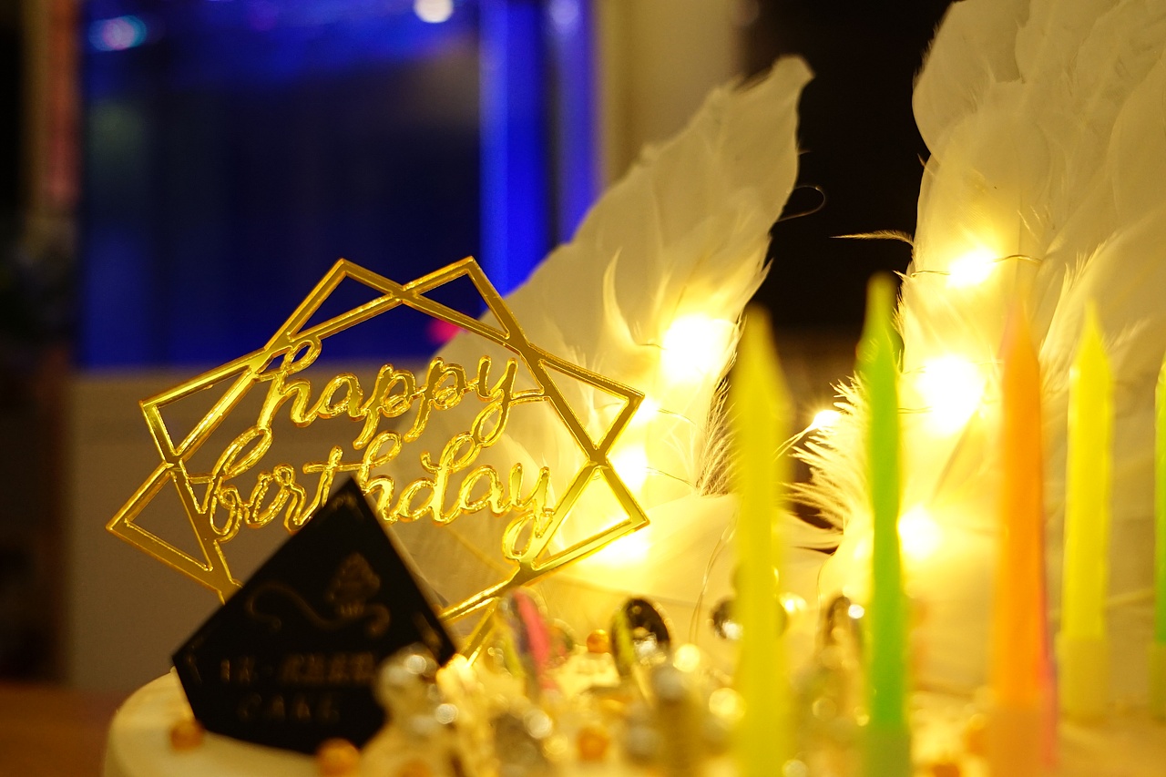 【2020·记录生活】小白生日（图ZMjQyNjU3Nzcy） - 人像摄影 - 站酷设计师席振凯原创素材 - 站酷ZCOOL