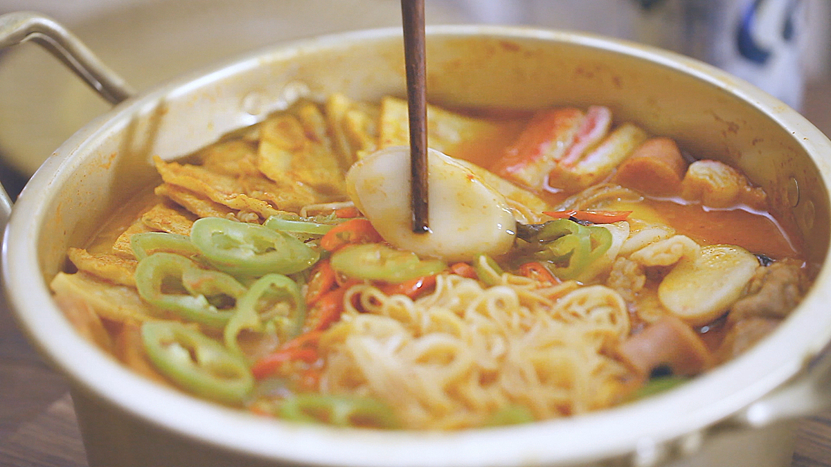 味蕾时光 第13集 韩式部队火锅（图ZMzc0MDkzNTI=） - 产品摄影 - 站酷设计师小蓝叔原创素材 - 站酷ZCOOL