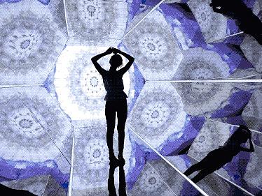 上海灵闪空间设计带你进入沉浸式美陈世界！