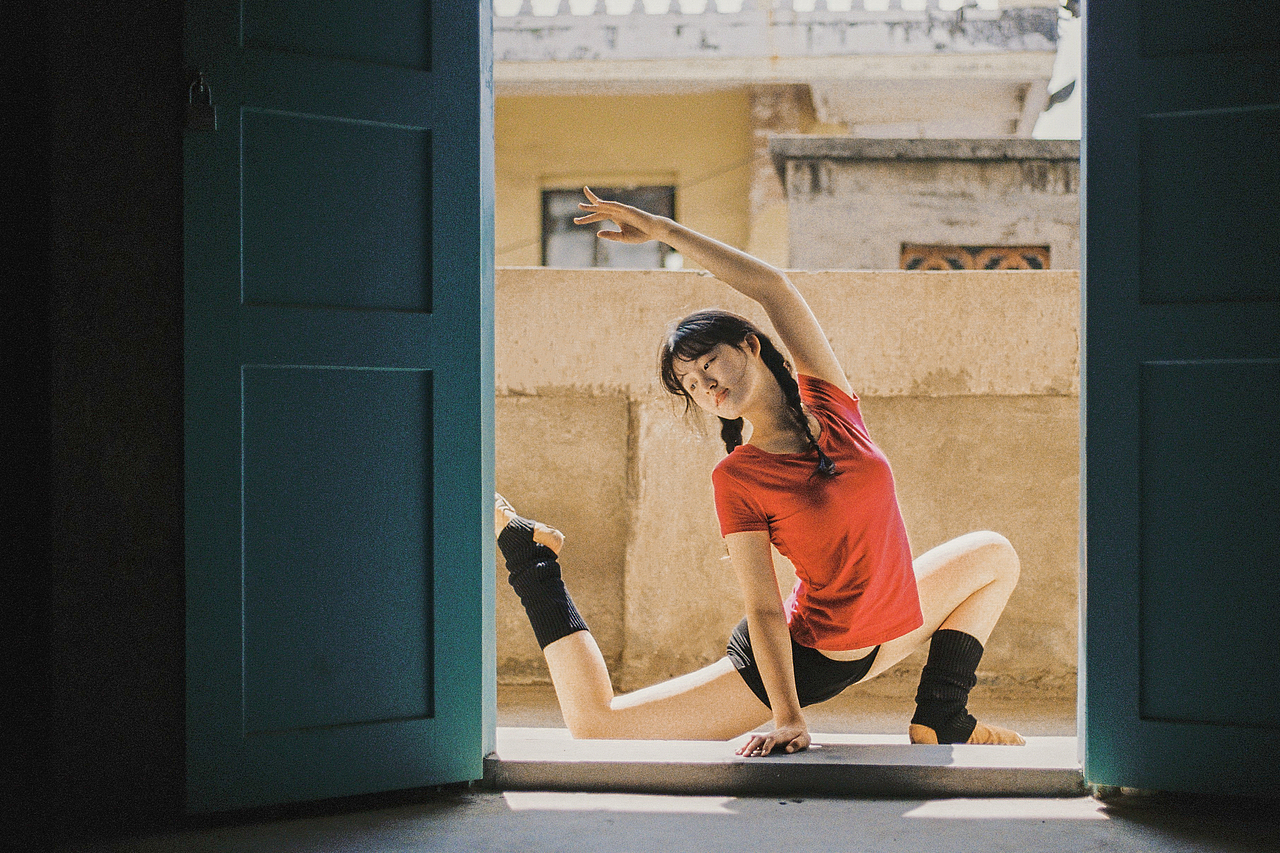 芳華（圖ZMjU0NTgxMzg4） - 人像攝影 - 站酷設(shè)計師川楓鈴木原創(chuàng)素材 - 站酷ZCOOL