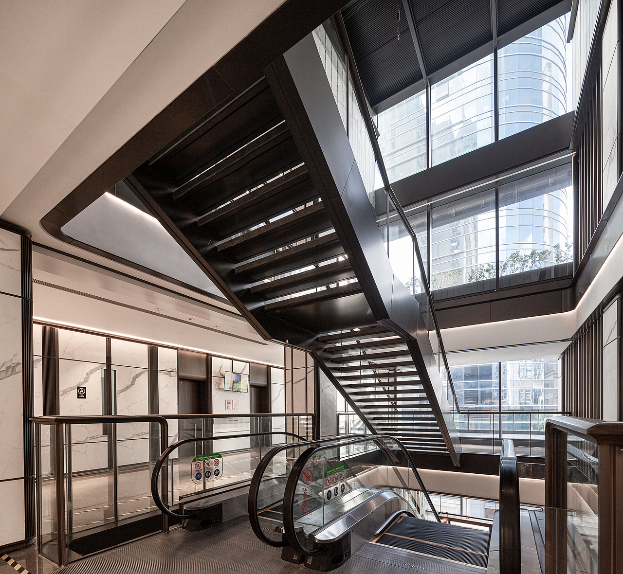 上海淮海路南丰荟（图ZMjczODczMTAw） - 环境/建筑摄影 - 站酷设计师梁文军原创素材 - 站酷ZCOOL