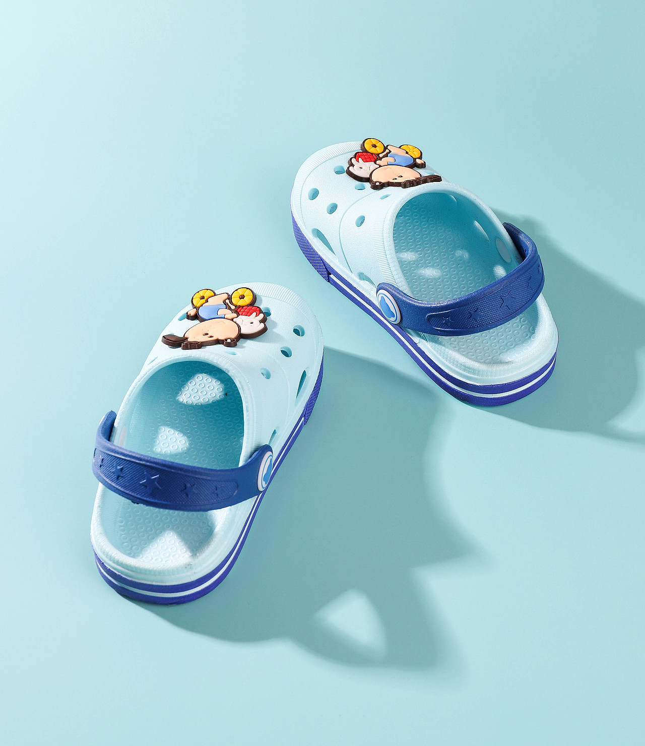 童鞋拍攝（圖ZMjA2NjczNDQw） - 產(chǎn)品攝影 - 站酷設(shè)計(jì)師錢曉濤原創(chuàng)素材 - 站酷ZCOOL