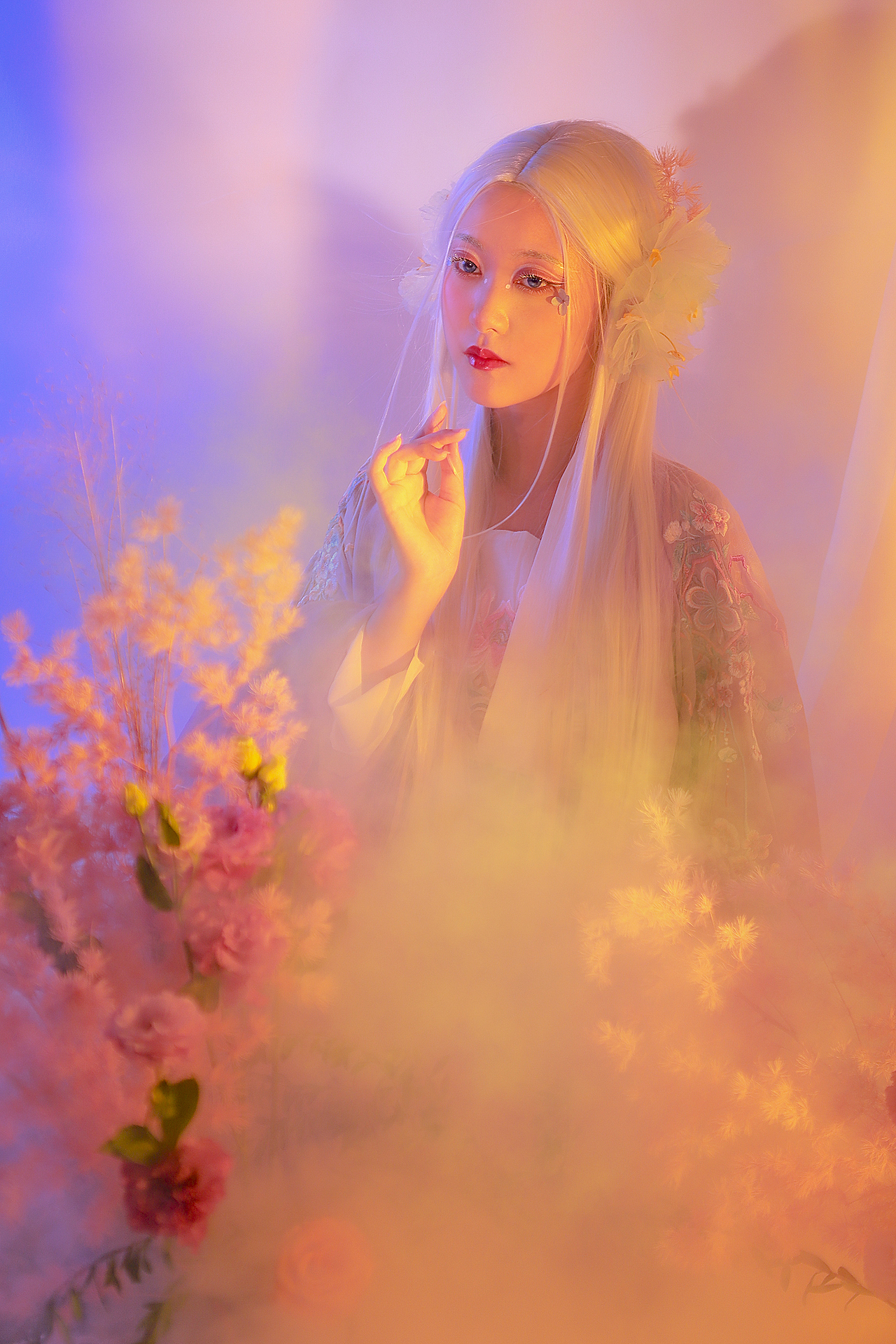 汉服写真 | 罗衣何飘飘 轻裾随风还（图ZMjcxOTIyMTQ0） - 人像摄影 - 站酷设计师成都摄影安静原创素材 - 站酷ZCOOL