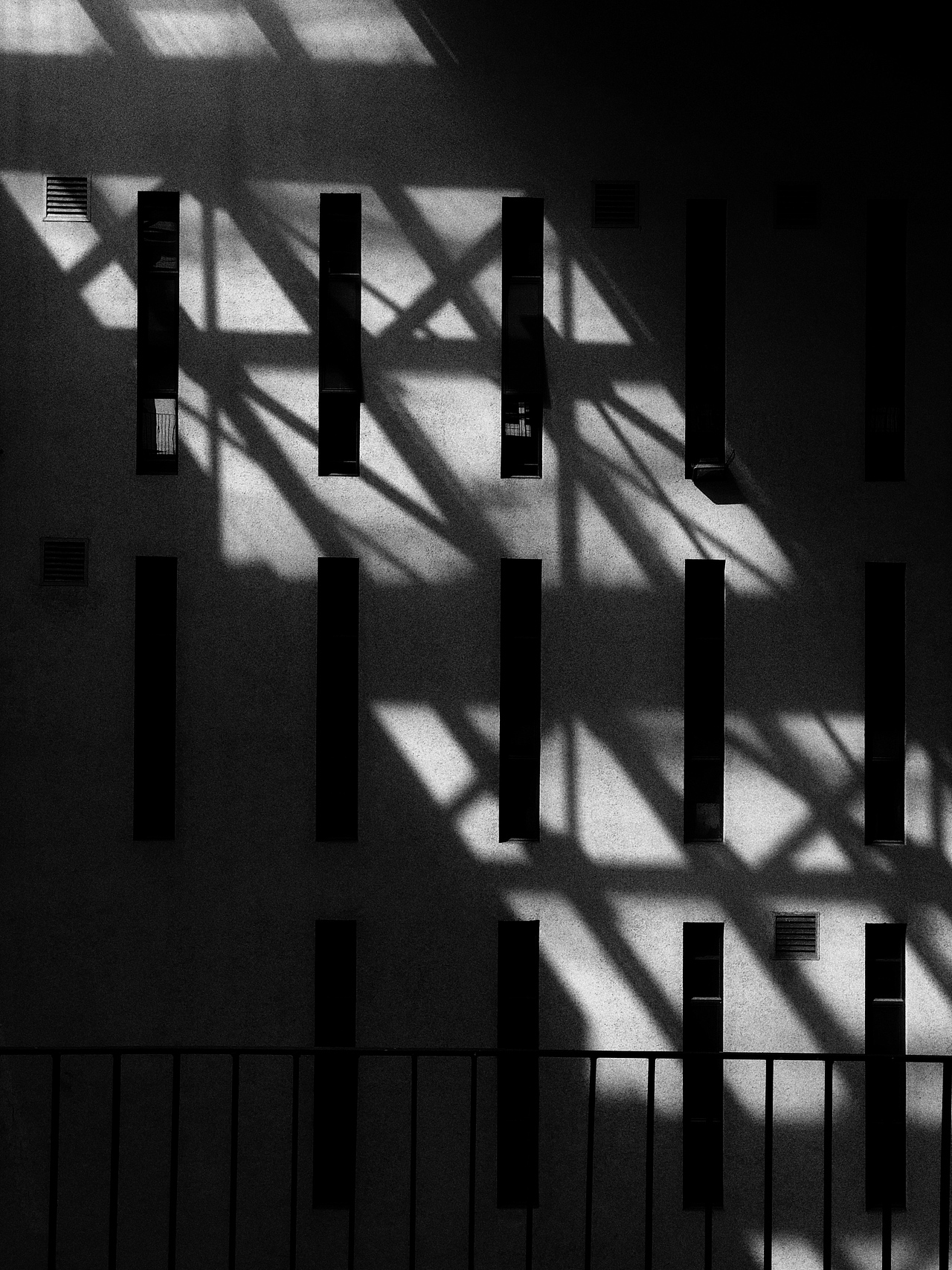 遇见光影 | 点线面 | 手机摄影（图ZMTcwOTI5NzI0） - 环境/建筑摄影 - 站酷设计师忧郁的咸鱼原创素材 - 站酷ZCOOL