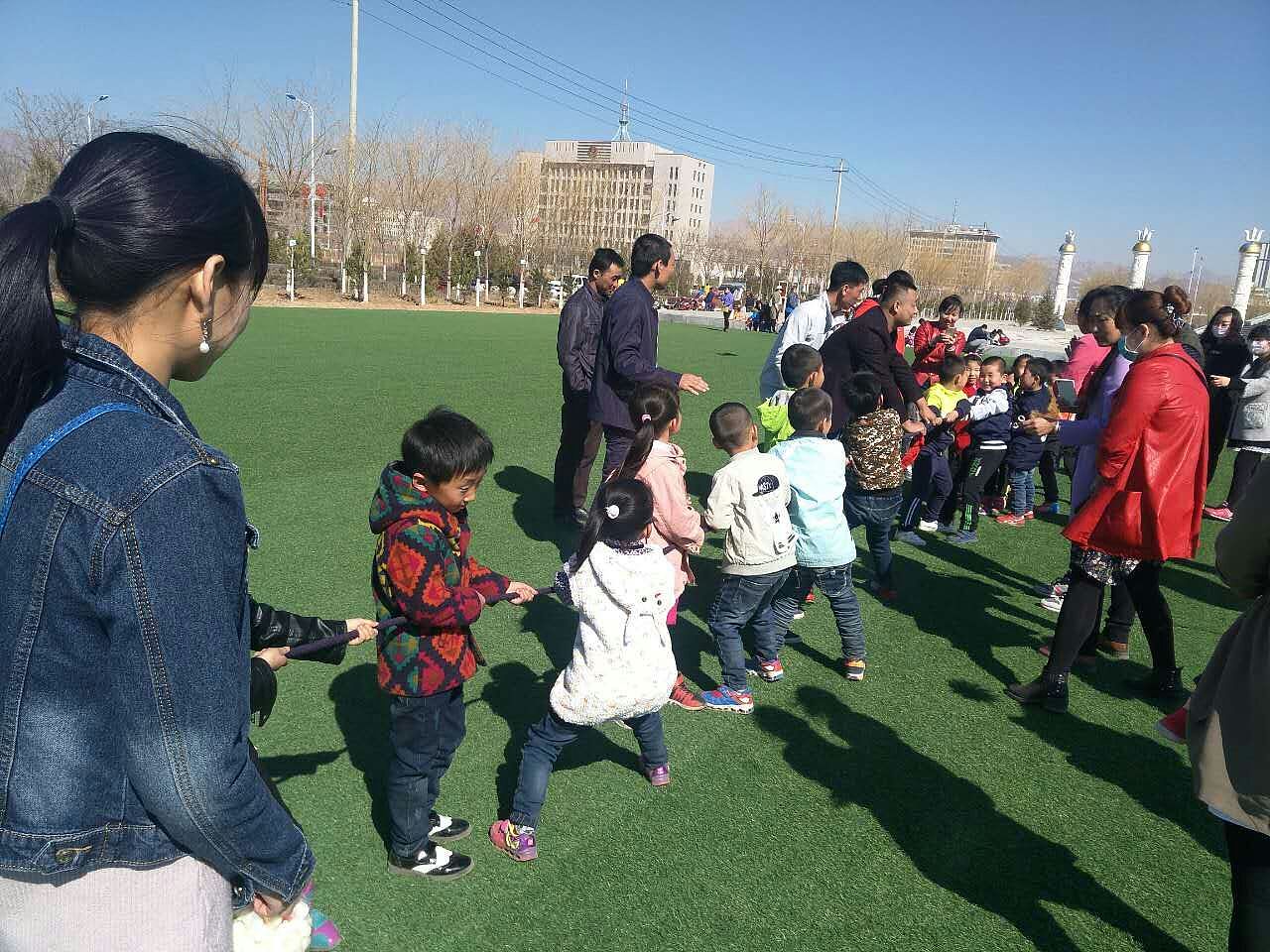 巴音镇幼儿园草莓二班春游亲子活动 2017.4.2