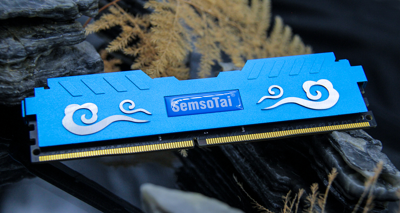 幻影散热内存条