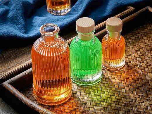 小玻璃瓶拍摄（个人主页-ZNTMyMDEwNTI=） - 产品摄影 - 站酷设计师徐州静物摄影师原创素材 - 站酷ZCOOL