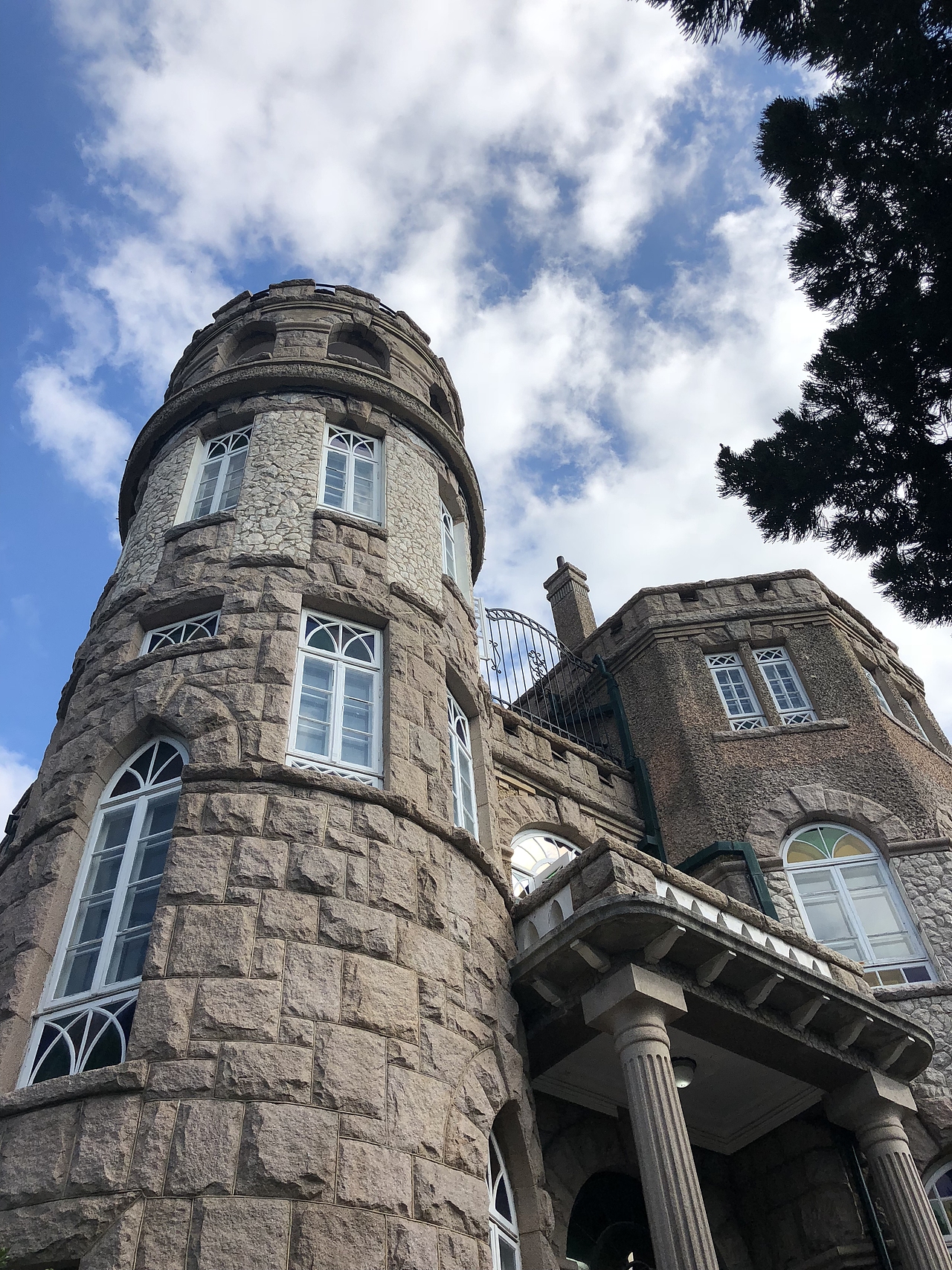 青岛八大关花石楼