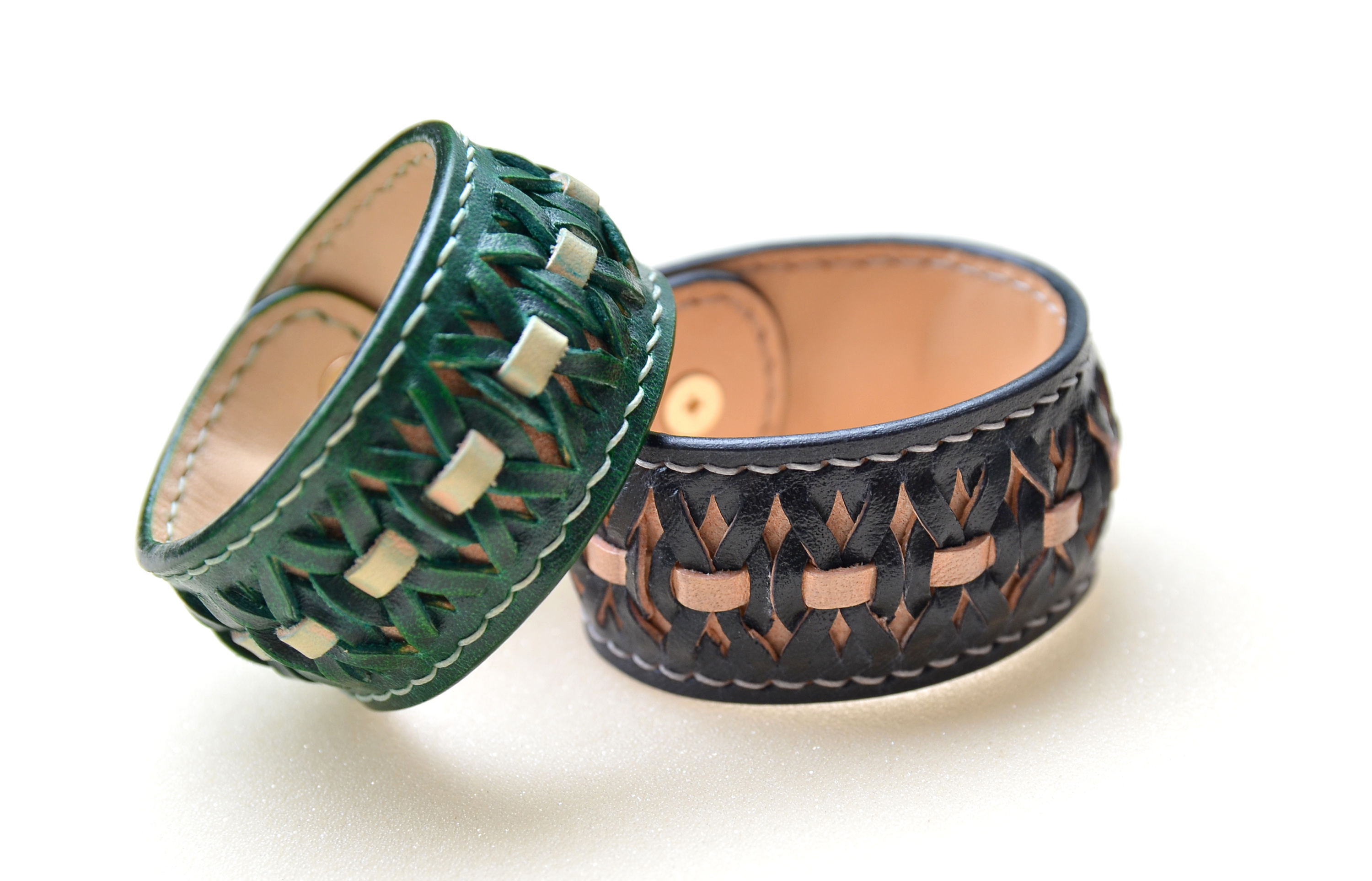 手工编织彩色皮手环|手工艺|工艺品设计|张皓洋 - 原创作品 - 站酷