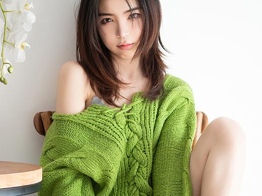 芥末绿.