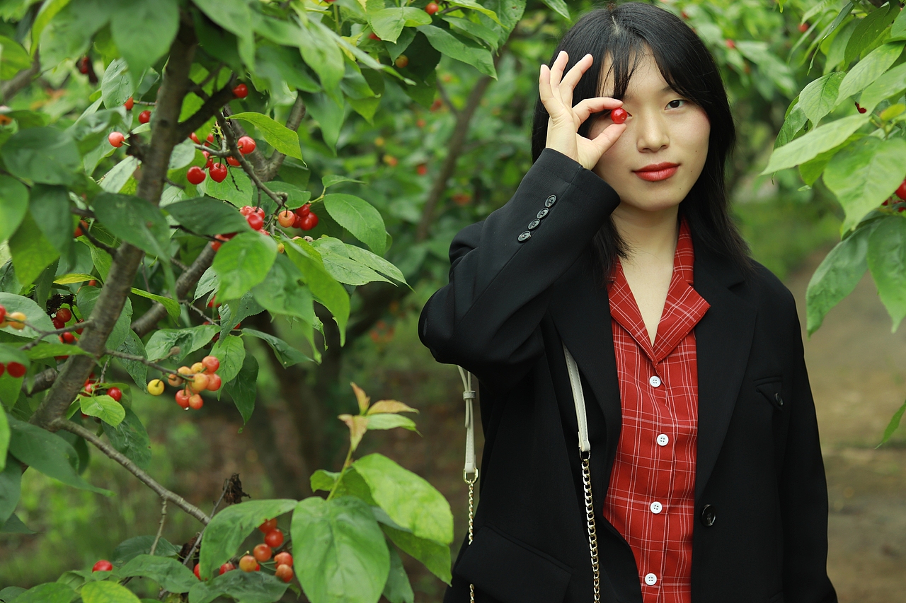 宋家坝的樱桃红了（图ZMjUyNDYwMTI0） - 人像摄影 - 站酷设计师我懵懂了原创素材 - 站酷ZCOOL