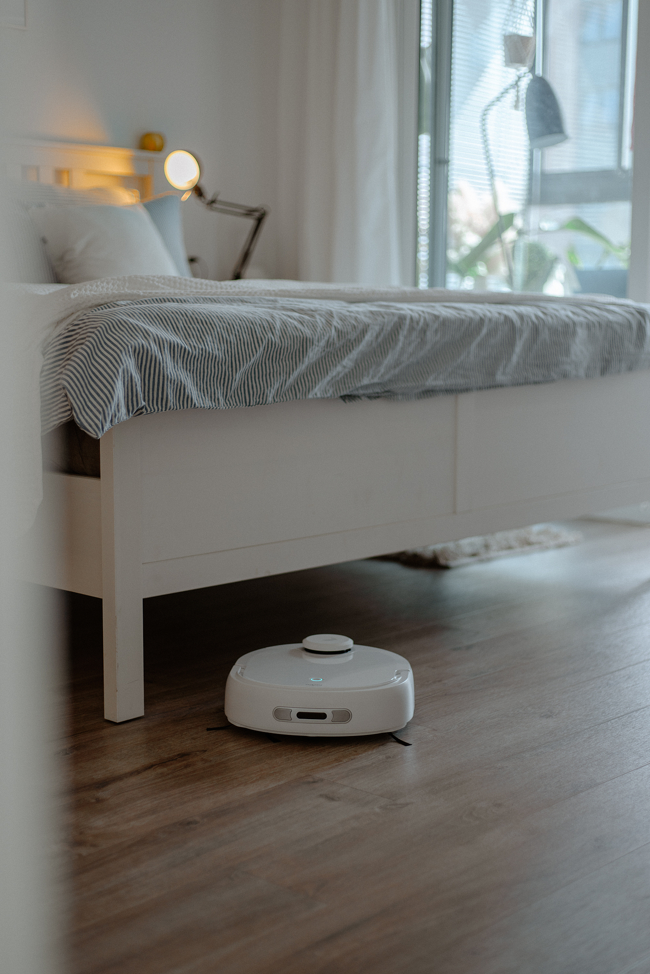 玻璃杯,扫地机器人,家居