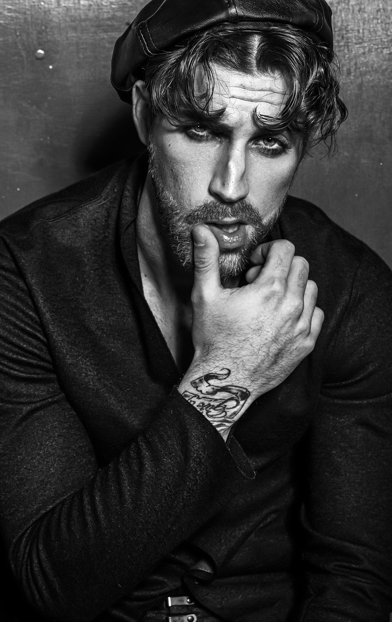 男士黑白人像（图ZMjczMDQxMzIw） - 修图/后期 - 站酷设计师dhgfisahk原创素材 - 站酷ZCOOL