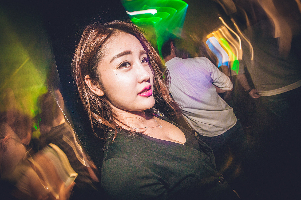 深圳电音party【Red Bull Mad House VOL.2】（图ZNDg3MTEzMTY=） - 人像摄影 - 站酷设计师xubin1123原创素材 - 站酷ZCOOL