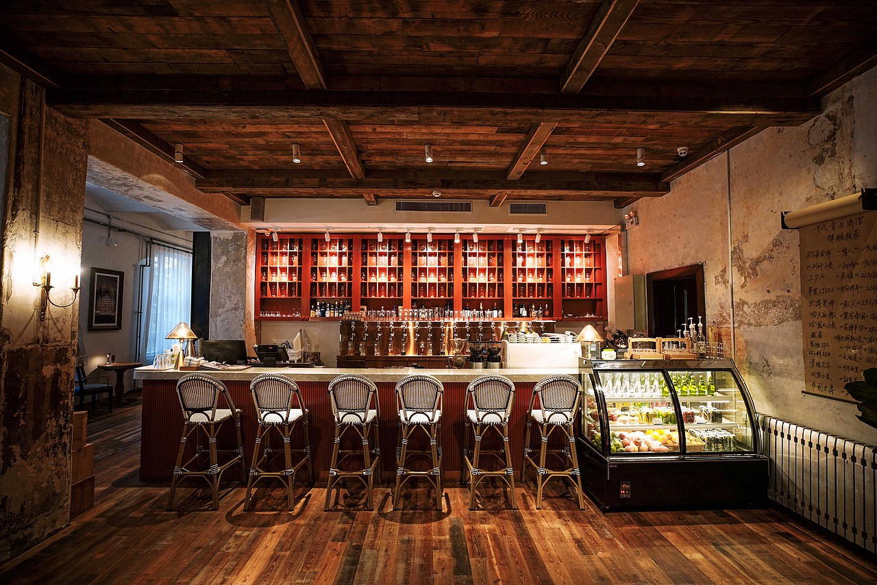艺科设计有戏精酿酒馆不一样的酒吧设计