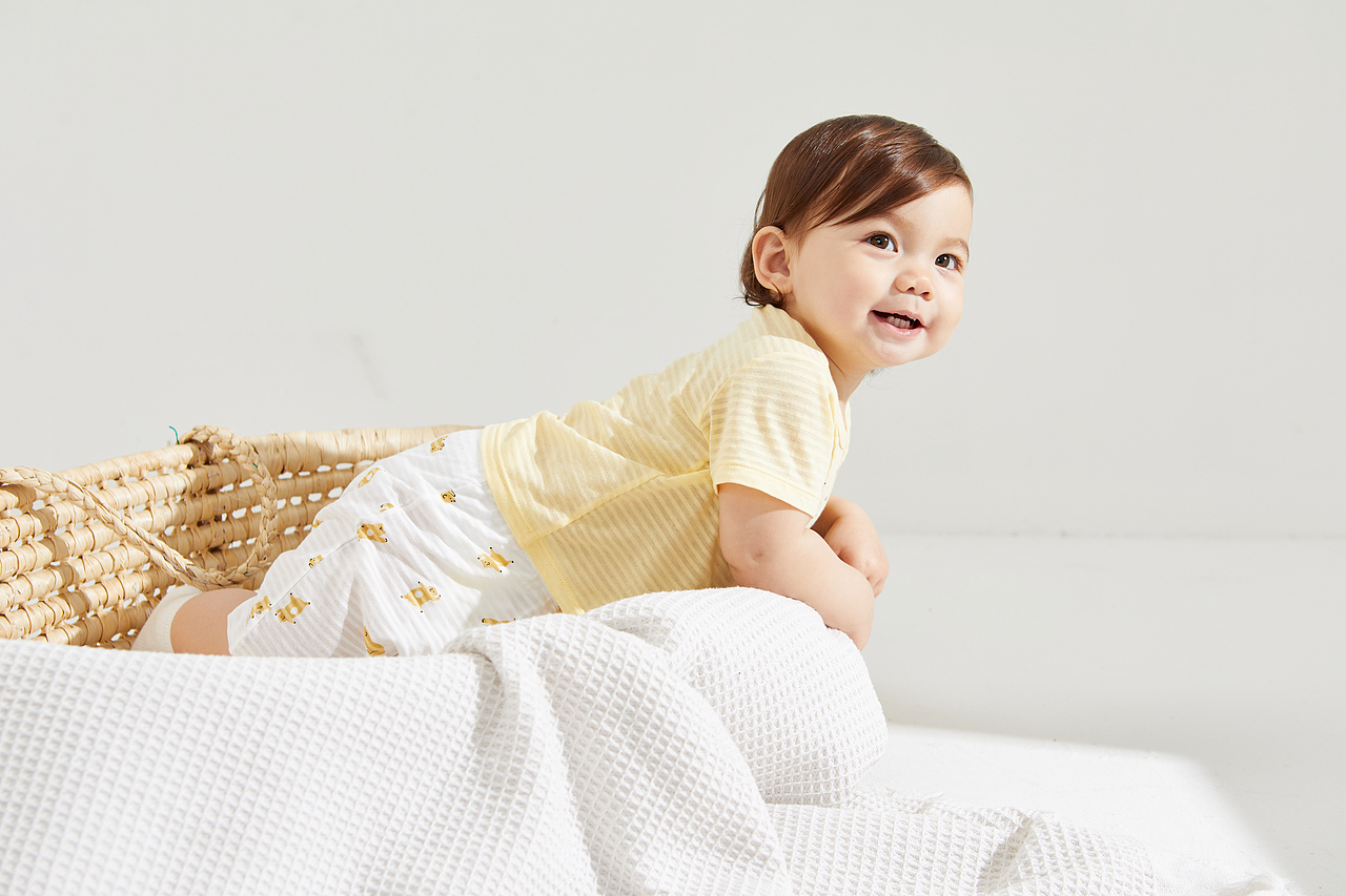 巴拉巴拉童装拍摄